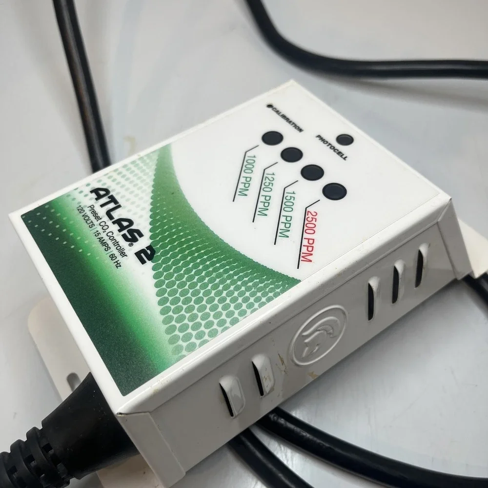 Titan Controls Atlas 2, Preset CO2 Monitor/Controller